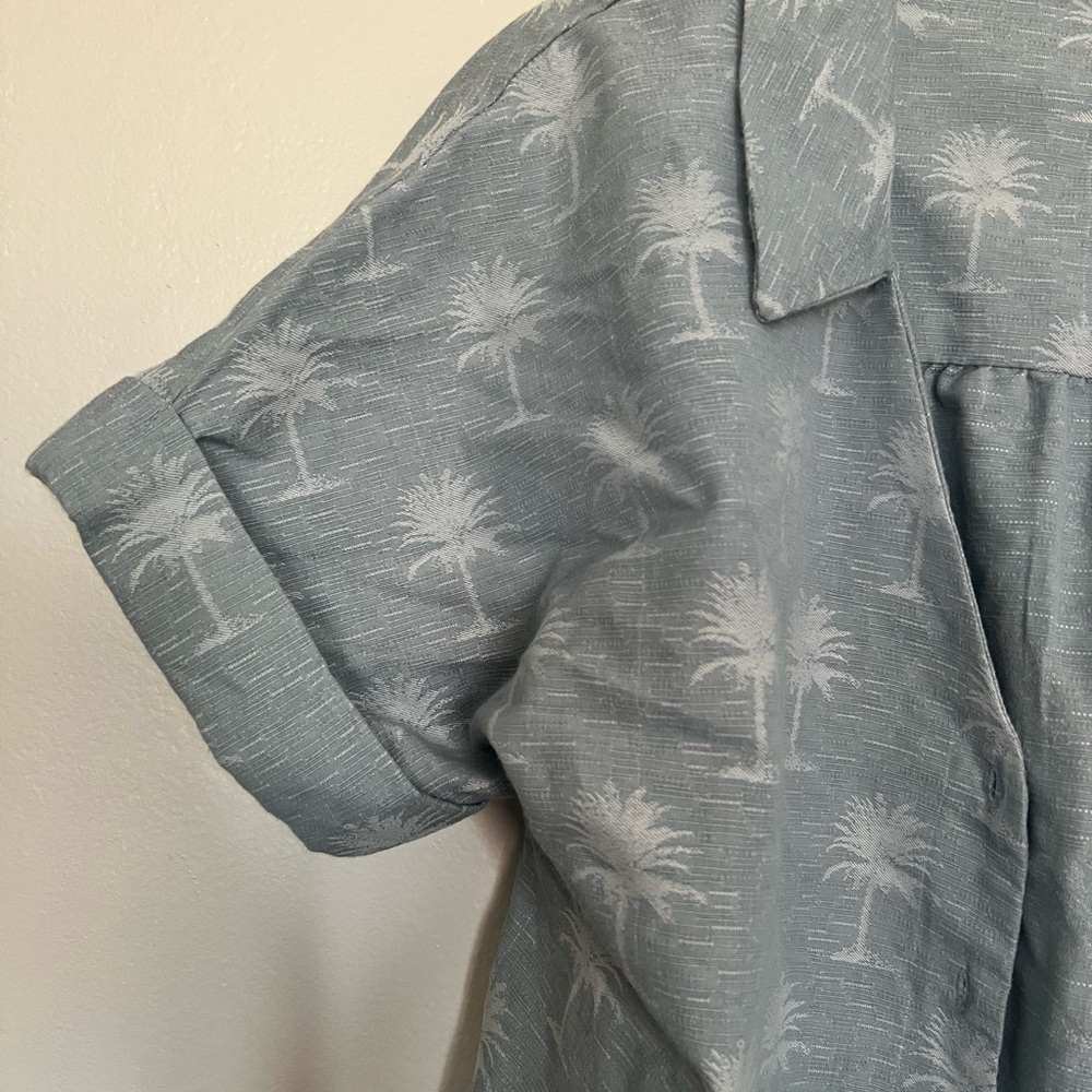 Palm Print Collared Button Down - Picture 3 of 3